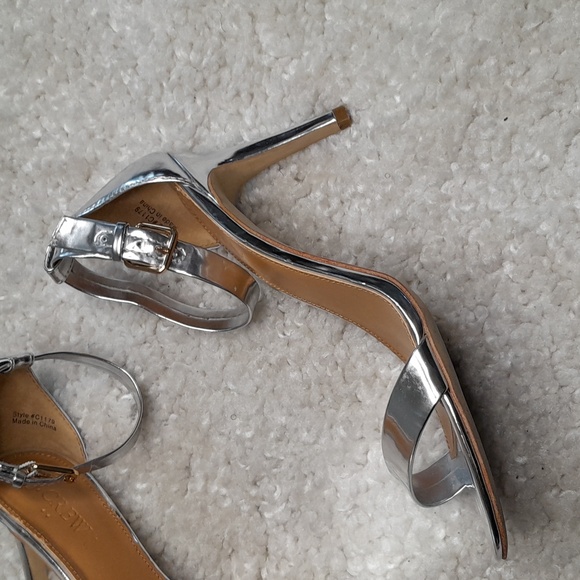 J CREW FACTORY SILVER/mirror  scrappy heels size 7.5 - Picture 7 of 16